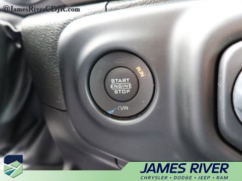 Used 2023 Jeep Wrangler Unlimited w/ Cold Weather Group AWD/4WD image 31