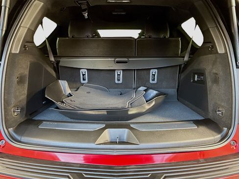 Used 2025 Cadillac Escalade V w/ LPO, Floor Liner Package AWD/4WD image 31