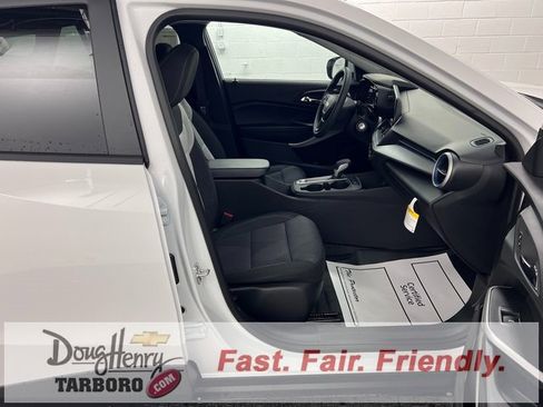 New 2026 Chevrolet Trax LS w/ LS Convenience Package image 39