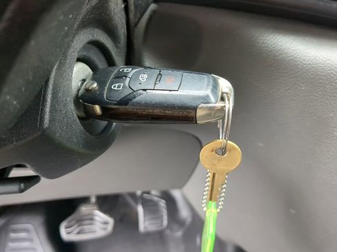 Used 2020 Ford Transit 350 DRW w/ Exterior Upgrade Package image 23