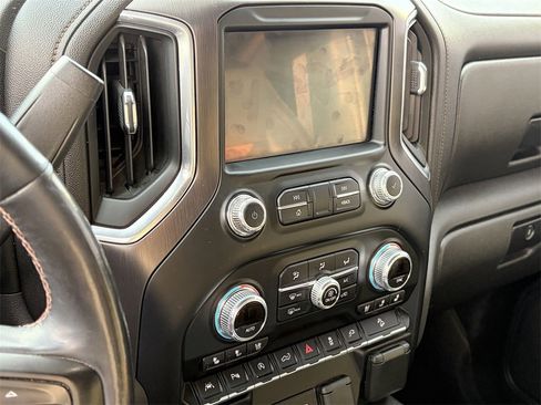 Used 2019 GMC Sierra 1500 AT4 w/ AT4 Premium Package image 9