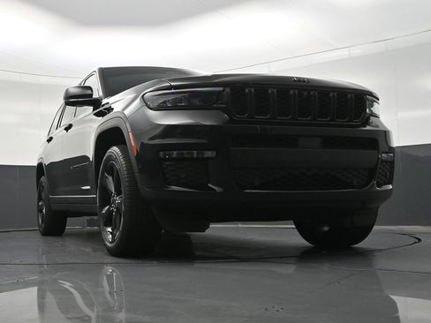 Used 2025 Jeep Grand Cherokee L Limited w/ Luxury Tech Group II RWD image 30