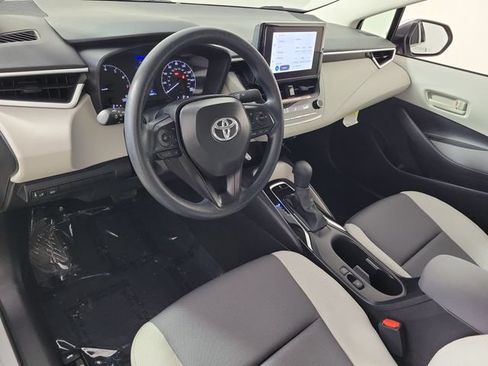Used 2025 Toyota Corolla LE FWD image 18