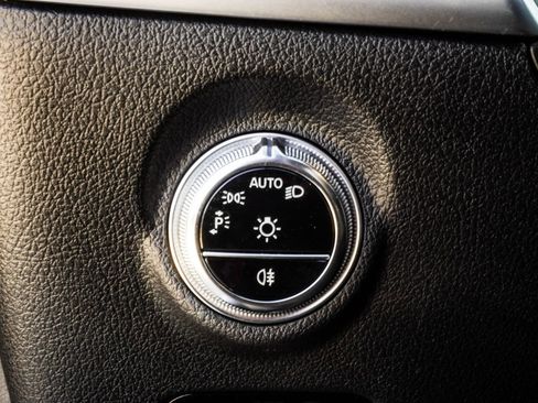 Used 2023 Mercedes-Benz C 300 Sedan image 28
