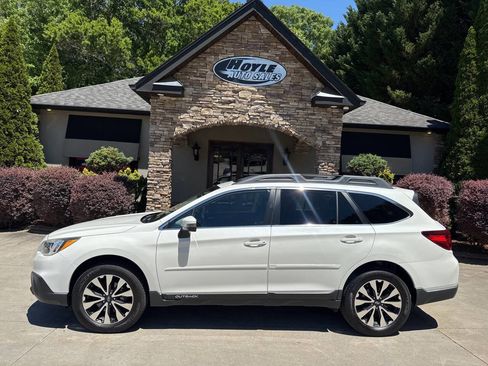 Used 2017 Subaru Outback 3.6R Limited AWD/4WD image 1