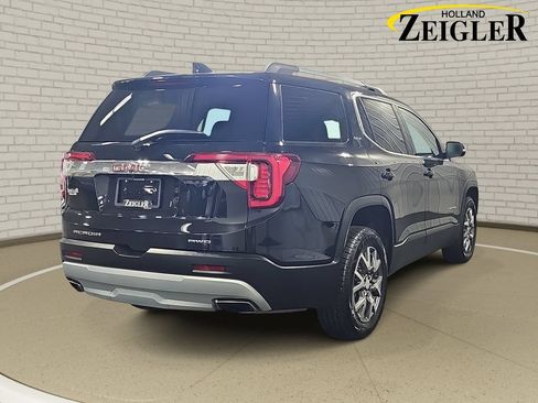 Used 2023 GMC Acadia SLT w/ Preferred Package AWD/4WD image 5