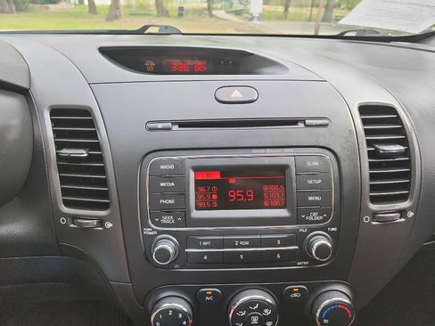 Used 2016 Kia Forte LX FWD image 17