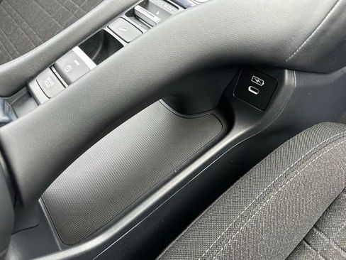 Used 2024 Honda HR-V LX image 34