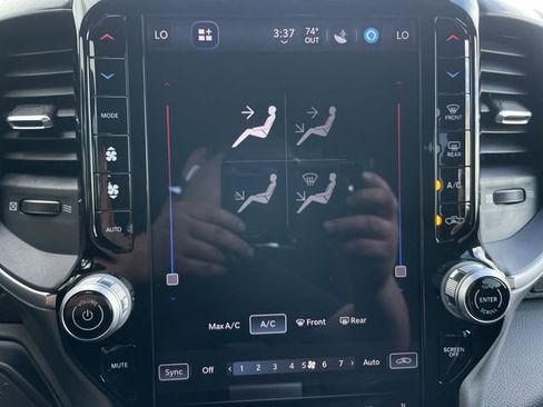 Used 2025 RAM 2500 Big Horn AWD/4WD image 19