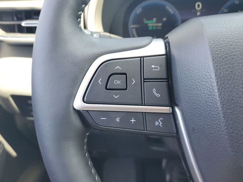 Used 2025 Toyota Highlander Limited image 33