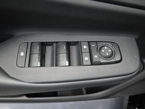 New 2026 Toyota Prius Plug-In Hybrid image 5