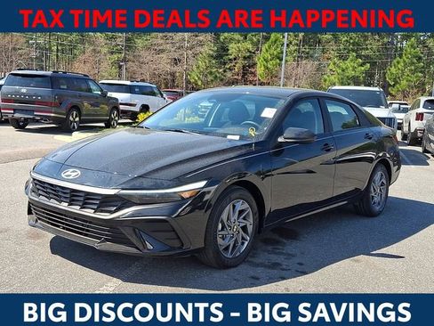 Certified 2025 Hyundai Elantra Blue image 4