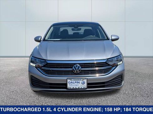 Used 2023 Volkswagen Jetta SE w/ Panoramic Sunroof Package FWD image 8