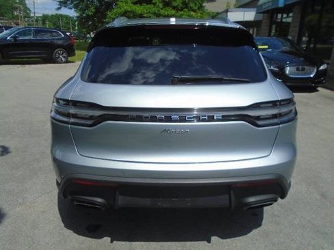 Used 2023 Porsche Macan w/ Driver Memory Package AWD/4WD image 5