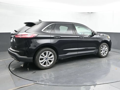 Used 2022 Ford Edge Titanium w/ Equipment Group 301A AWD/4WD image 3