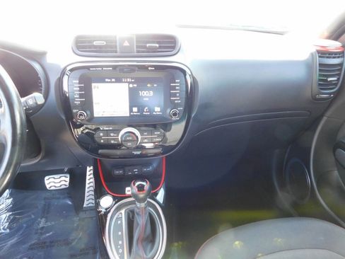 Used 2019 Kia Soul + image 7