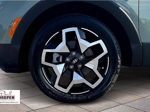 Used 2024 Hyundai Santa Cruz Limited image 9