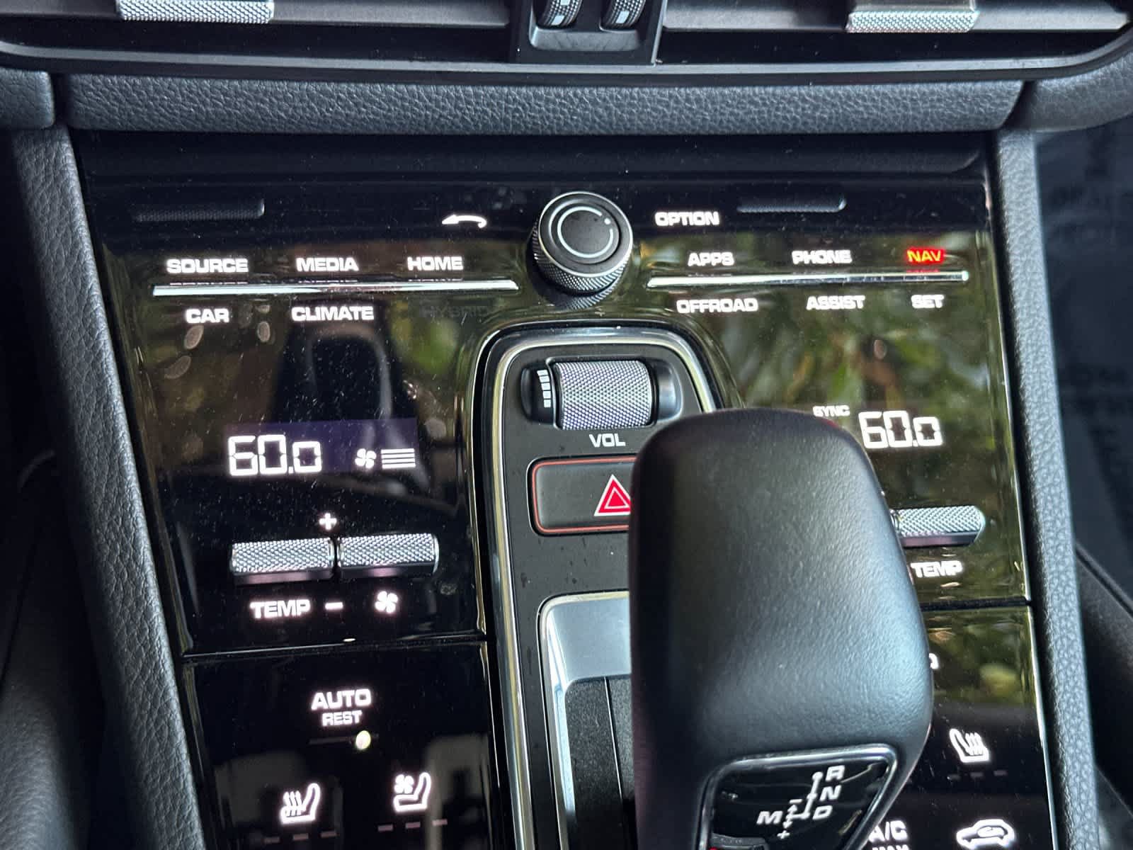 Certified 2023 Porsche Cayenne Coupe AWD/4WD image 24