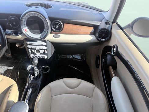 Used 2010 MINI Cooper S w/ Premium Pkg image 32
