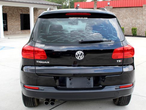 Used 2016 Volkswagen Tiguan S image 6