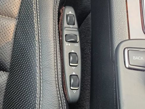Used 2012 Mercedes-Benz E 550 Cabriolet image 27