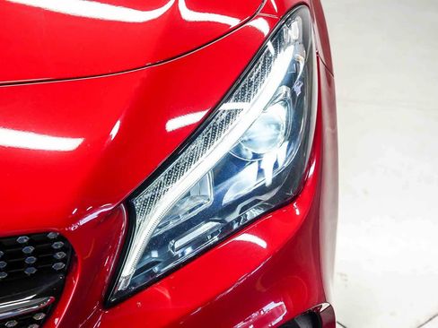 Used 2019 Mercedes-Benz CLA 250 image 7