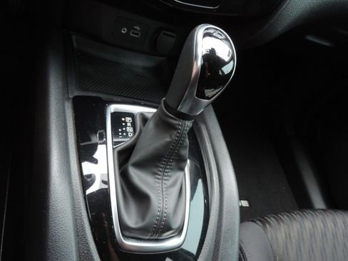 Used 2020 Nissan Rogue S w/ Special Edition Package image 24