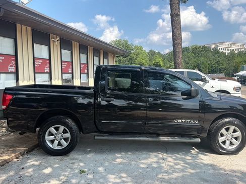 Used 2009 Nissan Titan SE RWD image 8