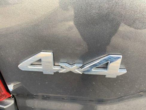 Used 2022 Toyota Tacoma SR5 image 7