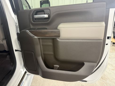 Used 2020 GMC Sierra 2500 SLT w/ SLT Premium Plus Package AWD/4WD image 6