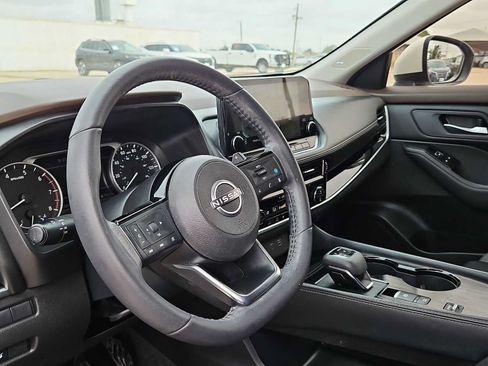 Used 2023 Nissan Rogue SL w/ SL Premium Package FWD image 10