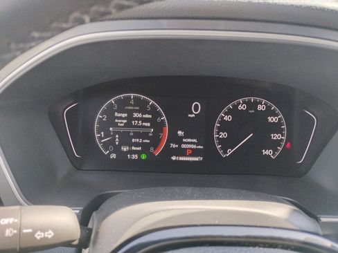 Certified 2025 Honda Pilot Touring image 11