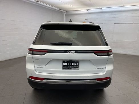 New 2025 Jeep Grand Cherokee Laredo image 4