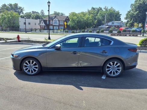 Used 2023 MAZDA MAZDA3 s FWD image 27