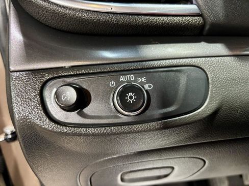 Used 2018 Buick Encore Preferred AWD/4WD image 21