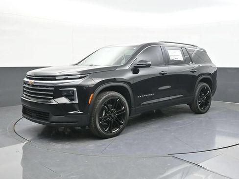 New 2026 Chevrolet Traverse LT w/ LPO, Floor Liner Package FWD image 4
