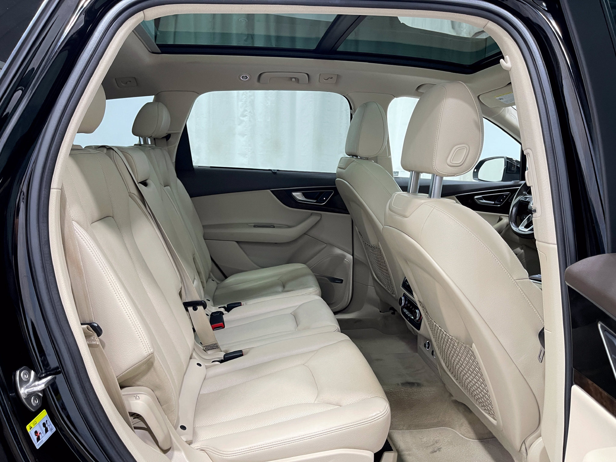 Used 2018 Audi Q7 3.0T Prestige w/ Prestige Package AWD/4WD image 33
