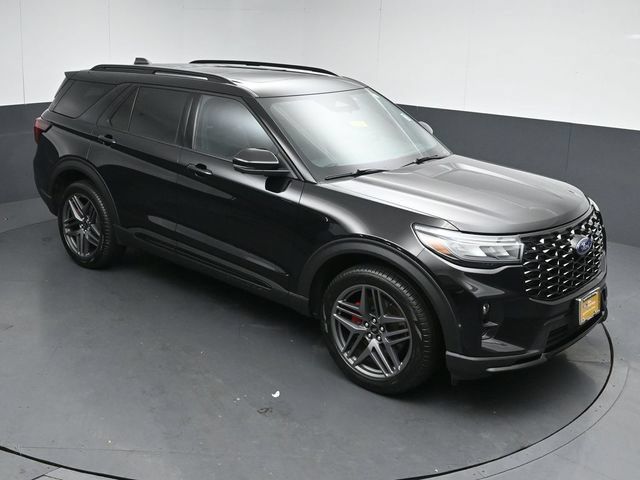 Certified 2025 Ford Explorer ST-Line w/ Premium Package AWD/4WD image 47