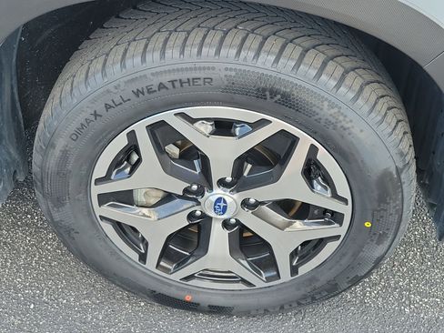 Used 2023 Subaru Forester Premium AWD/4WD image 8