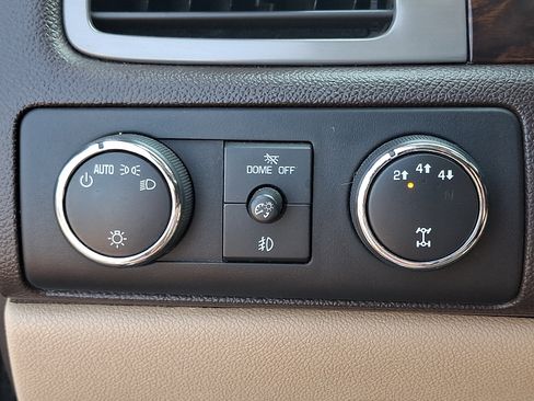 Used 2014 GMC Sierra 3500 Denali AWD/4WD image 29