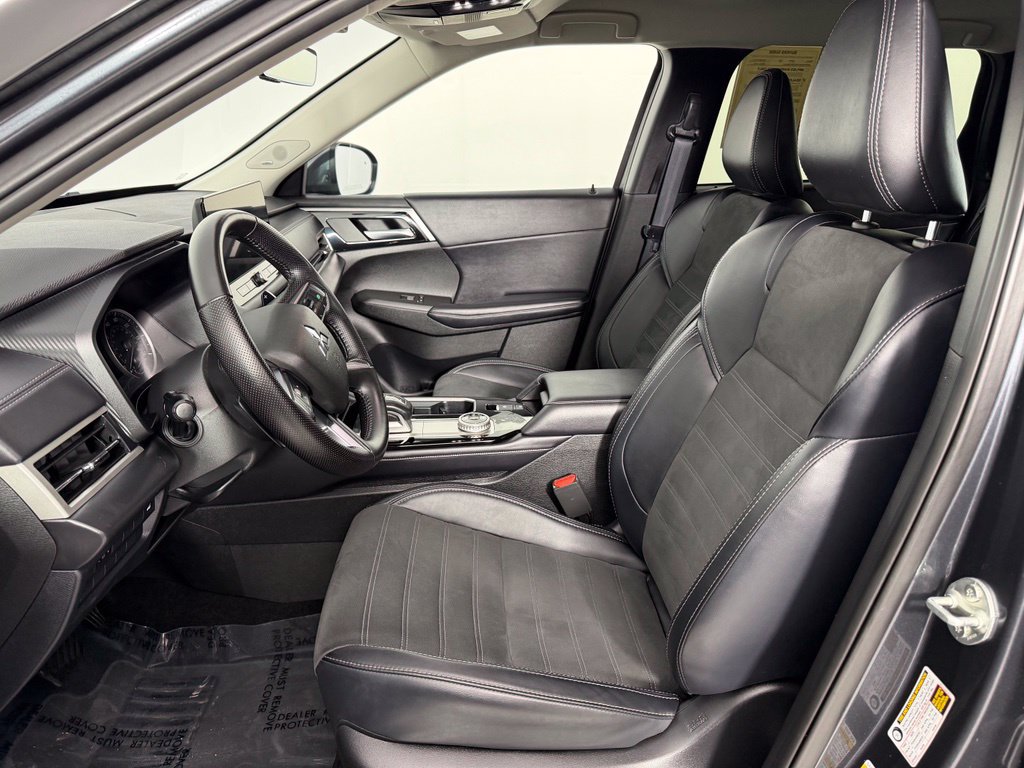 Used 2025 Mitsubishi Outlander SE AWD/4WD image 19