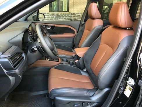 Used 2025 Subaru Forester Touring AWD/4WD image 6