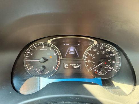 Used 2013 Nissan Pathfinder Platinum w/ Platinum Premium Pkg FWD image 24