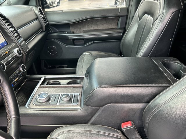 Used 2021 Ford Expedition Limited AWD/4WD image 31