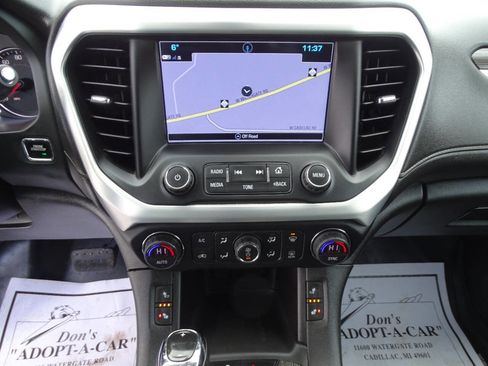 Used 2018 GMC Acadia SLT image 22