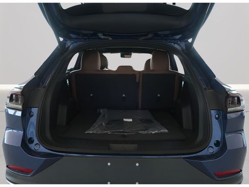 New 2025 VinFast VF 8 Plus AWD/4WD image 28