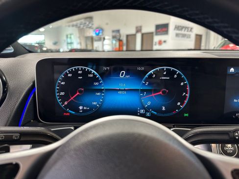 Used 2021 Mercedes-Benz GLB 250 w/ Premium Package image 22