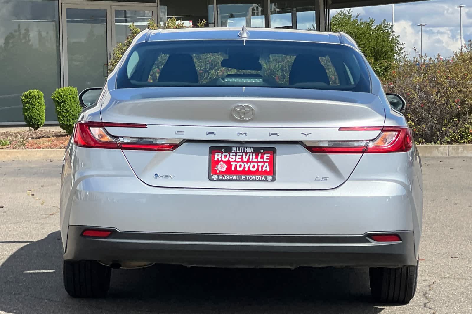 Used 2025 Toyota Camry LE FWD image 8