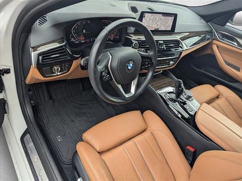 Used 2020 BMW 530i w/ Convenience Package image 3