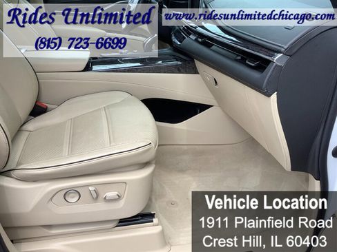Used 2021 Cadillac Escalade Premium Luxury w/ Performance Package AWD/4WD image 39